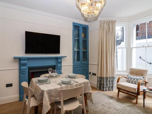 Barbican Apartment | Garden flat on The Hoe - Tamar