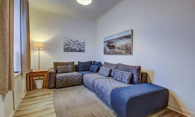 Prestwick Apartment | Garden Gate Upper flat, Prestwick Centre