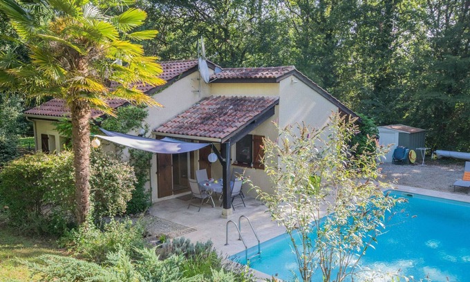 Saint-Martin-le-Redon House | Garden Home with Ensuite