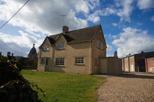 Rendcomb House | Garden House