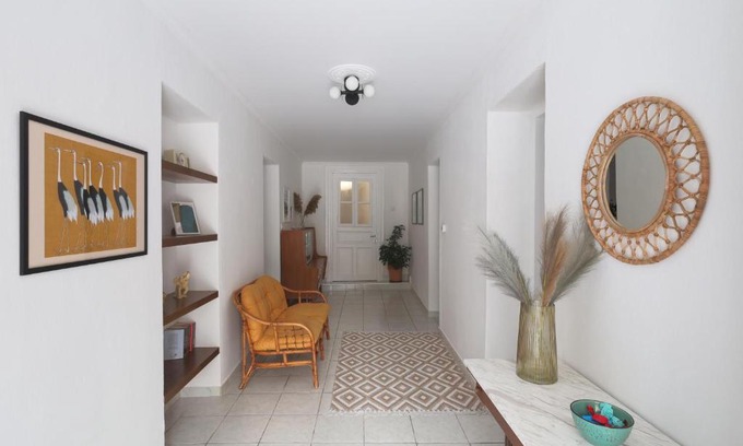 Drama Apartment | Garden House Retreat