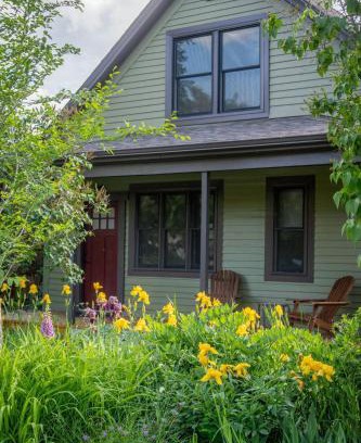 Livingston House | Garden House
