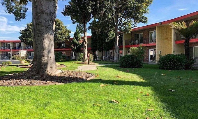 Oakland Hotel | Garden Inn & Suites Oakland Airport