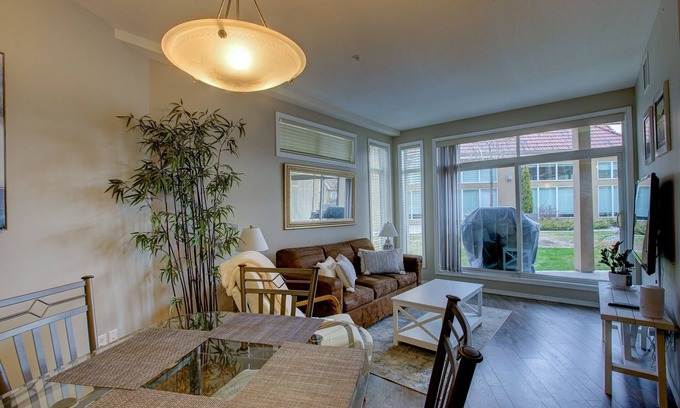 Central Okanagan Condo | Garden level getaway at Discovery Bay