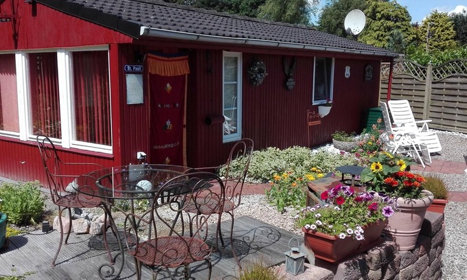 Suederluegum Apartment | Garden paradise, near North Sea islands