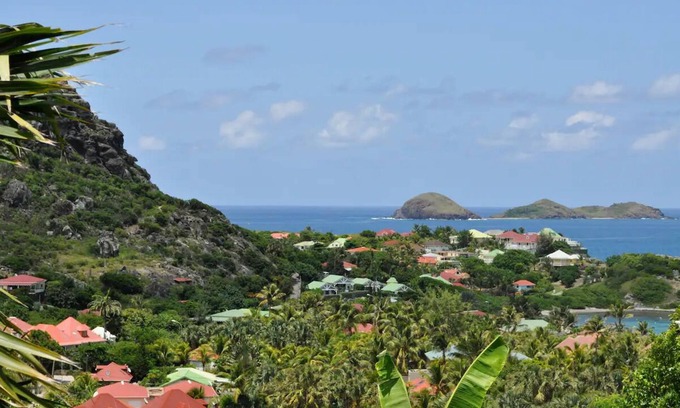 Anse des Cayes Condo | Garden Rock Seaview Condo