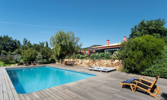 Malveira da Serra Villa | Garden Seaside Villa by CadenzaLux