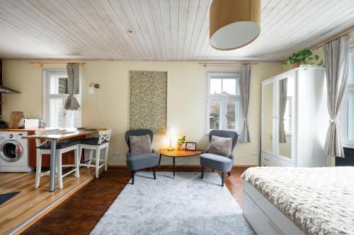 Pelgulinn Apartment | Garden Studio next to Telliskivi & Old Town
