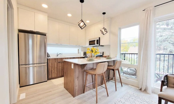 West Edmonton House | Garden Suite - Close to Downtown