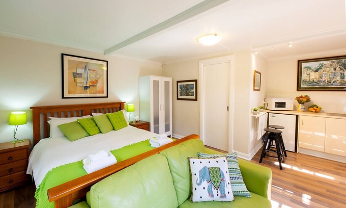 Kalorama Apartment | Garden Suite - Peaceful Getaway