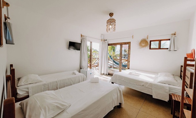 Ponta do Anel Apartment | Garden View Room 1