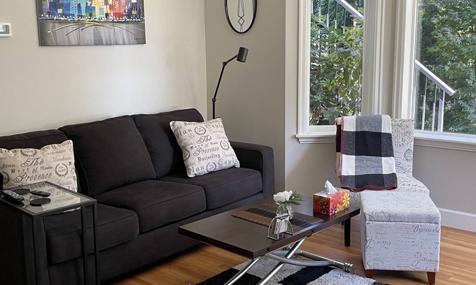 McMillan House | Garden View Suite is a great place to unwind!