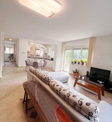 Sashalom Villa | Garden villa