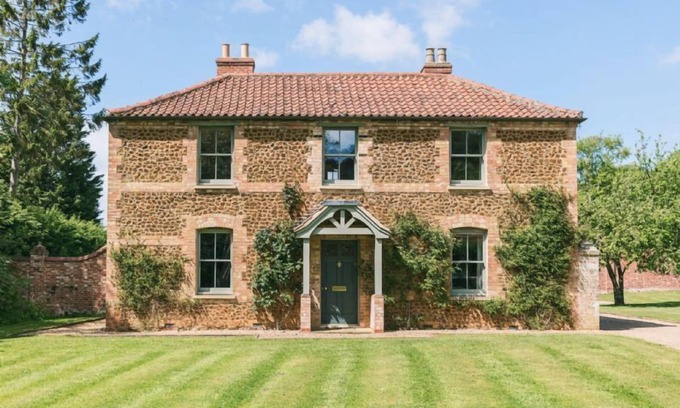 Ringstead Cottage | Gardener's Cottage (F), Fring, Norfolk