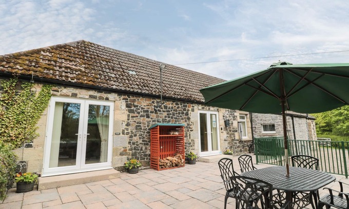 Belford Cottage | GARDENER'S COTTAGE, pet friendly, luxury holiday cottage in Belford