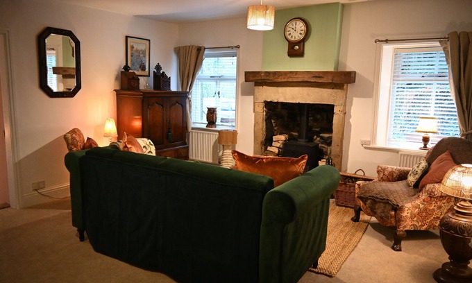 Lancaster Cottage | Gardener's Cottage, The Secret Garden - Country retreat on private estate.