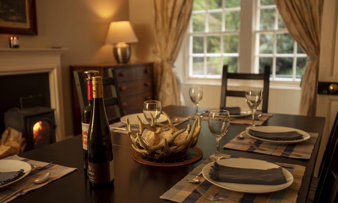 Gorebridge House | Gardener's House - a traditional stone 3 bedroom house on Arniston Estate