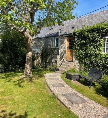Mudford House | Gardeners Cottage