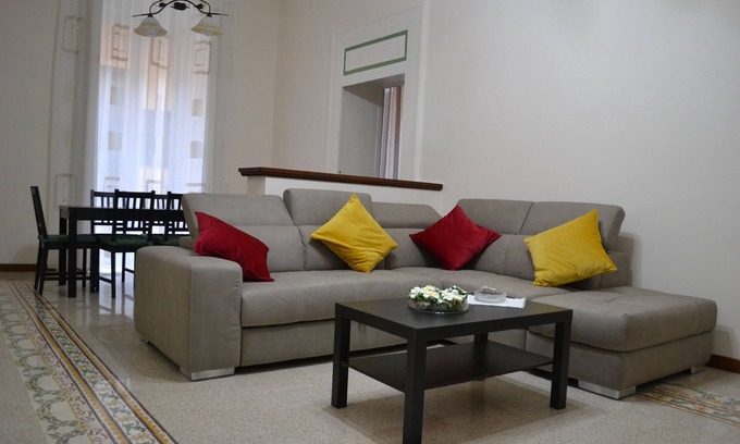 Historical Downtown Salerno House | Gardenia holiday home