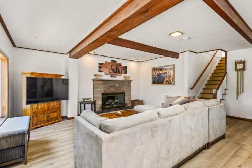 Garibaldi House | Garibaldi Getaway
