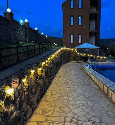 Garni Villa | Garni Hills