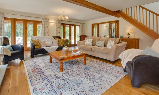 Thursford House | Garrett Lodge - Four Bedroom House, Sleeps 7