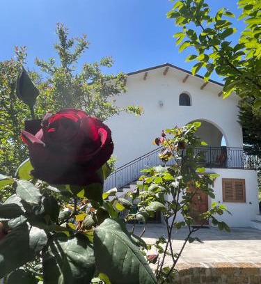 Alanno House | GArt House Holiday Home