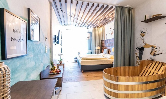 Loipersdorf bei Fuerstenfeld House | Gartenzimmer - 1 Nacht Inkl. Therme - Thermenhotel Vier Jahreszeiten