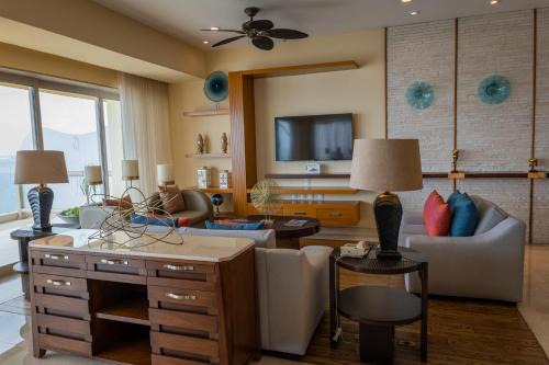 South Shore Hotel Area Apartment | Garza Blanca Condo