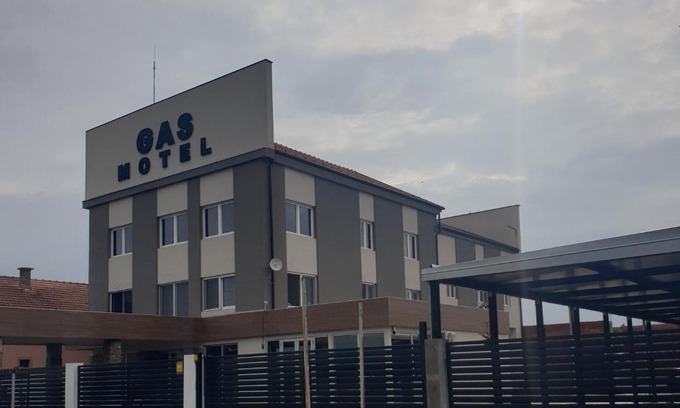 Stari Banovci Hotel | Gas Otel