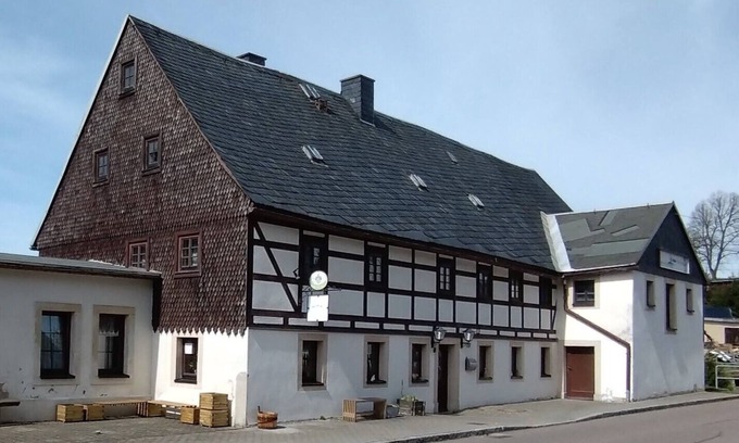 Neuhausen House | Gasthaus Meyer Cämmerswalde - Vacation in nature like at grandma's.