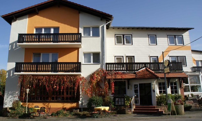 Erbach Hotel | Gasthaus Pension Schumbert