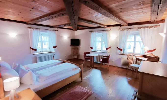 Horben Hotel | Gasthaus zum Raben