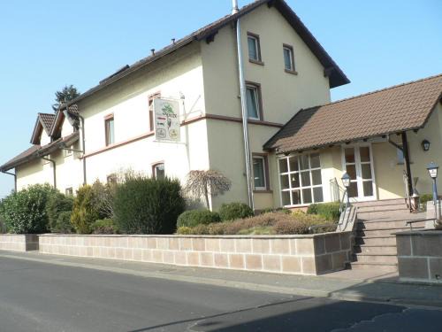 Hoesbach House | Gasthaus Zum Specht