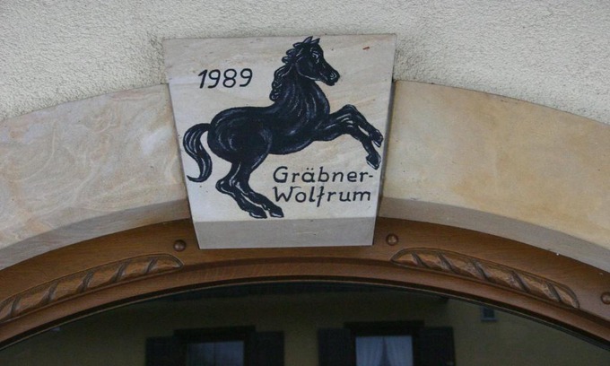Goldmuhl House | Gasthof Hotel Schwarzes Roß