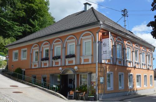 Wolfsegg am Hausruck Hotel | Gasthof Brandlhof