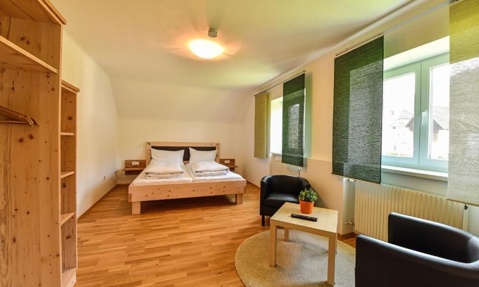 Neuhaus Hotel | Gasthof Hartl & Hartl Stadl