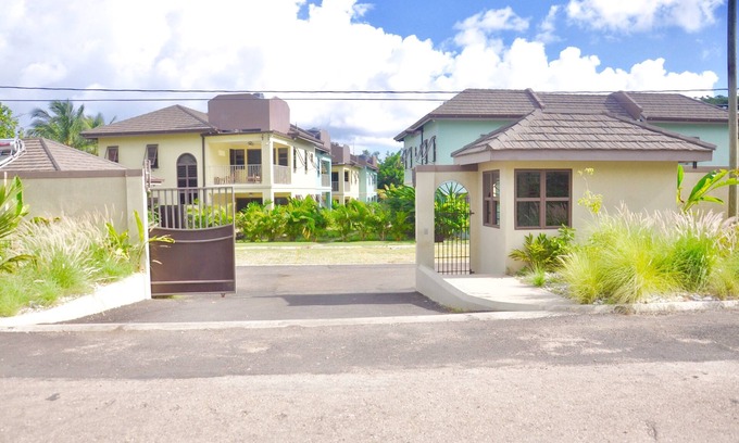 Mammee Bay Villa | Gated and Private Beachside Villas - Old Fort Bay (Chatham @ Watermill Villas)