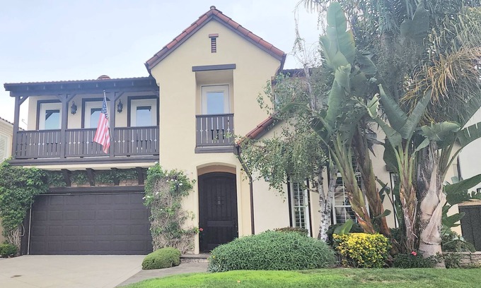 Turtle Ridge House | Gated community Ocean View home on Cul De Sac! Watch Disneyland fireworks!