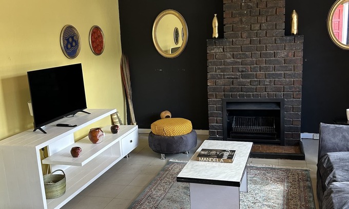 Maseru Condo | Gated Luxury Corporate Apartment, 2 Bedroom Maseru FREE WIFI, 15 min to Downtown