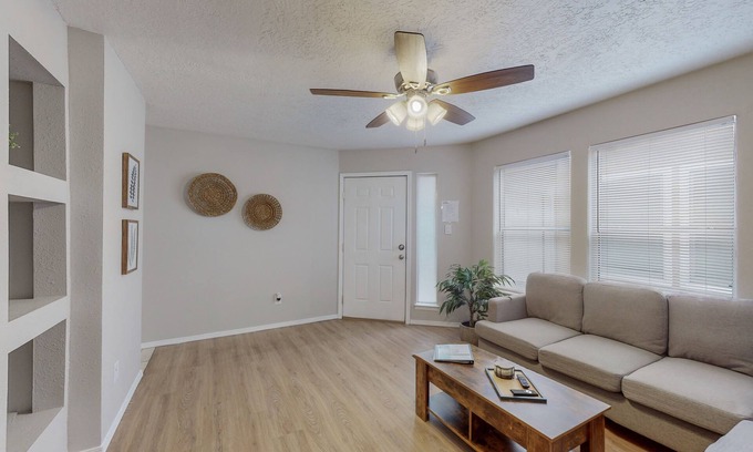 Uptown Condo | Gated Uptown Condo, 2bd/1ba, KING bed added