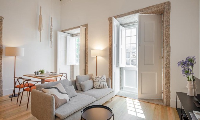 Guimaraes Apartment | Gateway House Studio Apartments