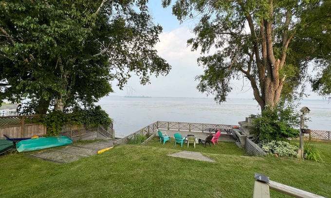 Trenton House | Gateway to Prince Edward County