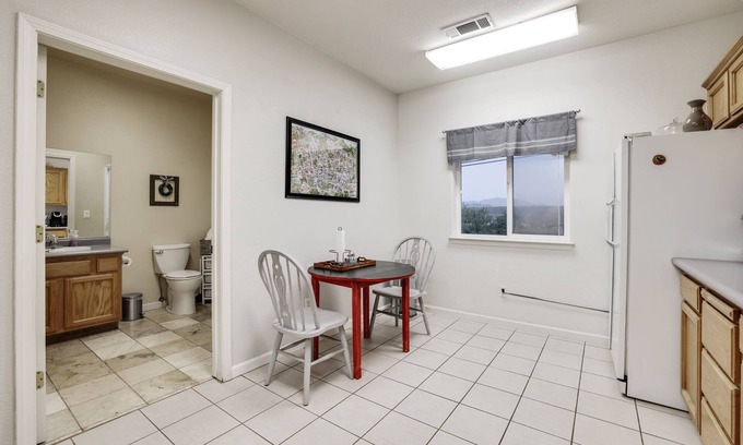 Springville Apartment | Gateway to Sequoia National Park, Golf, Springville