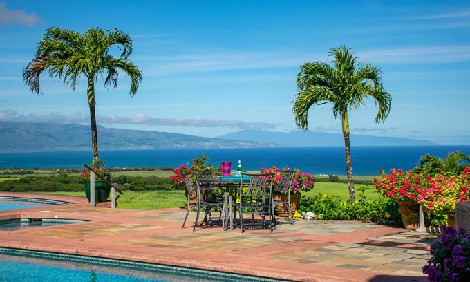 Pauwela House | Gather with Family or Friends at a Gorgeous Estate. Pool, Views - Permitted