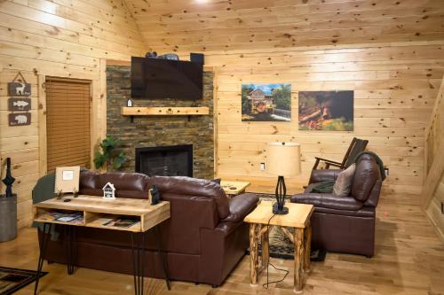White Oak Lodge House | Gatlinburg Mountain Cabin 4 Mi to National Park!