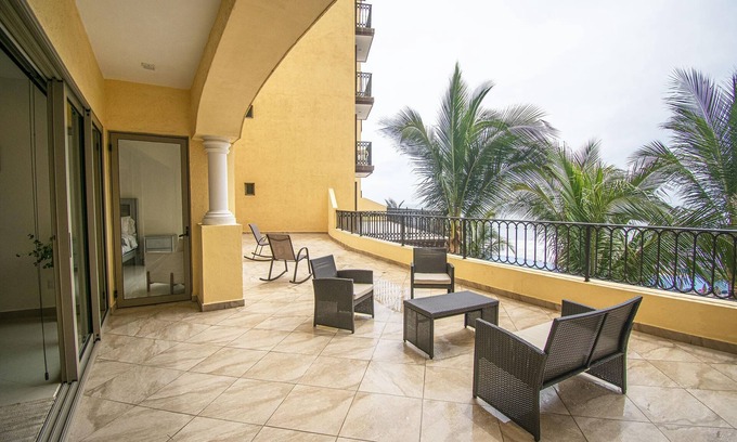 Marina Mazatlan Condo | Gavias Grand-Cerritos Get Away