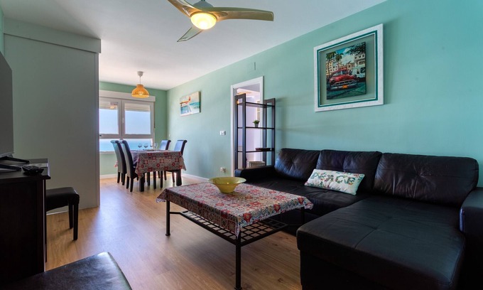 Cadiz Apartment | GAVIOTA Family Home free parking by Cadiz4Rentals