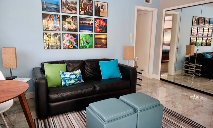 South Middle River House | Gay Men’s Private Pool Home, Pool View Apt. Walk To Wilton Manors.
