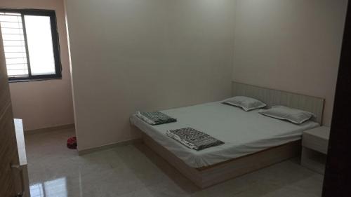 Akalkot House | Gayatri bhakt niwas